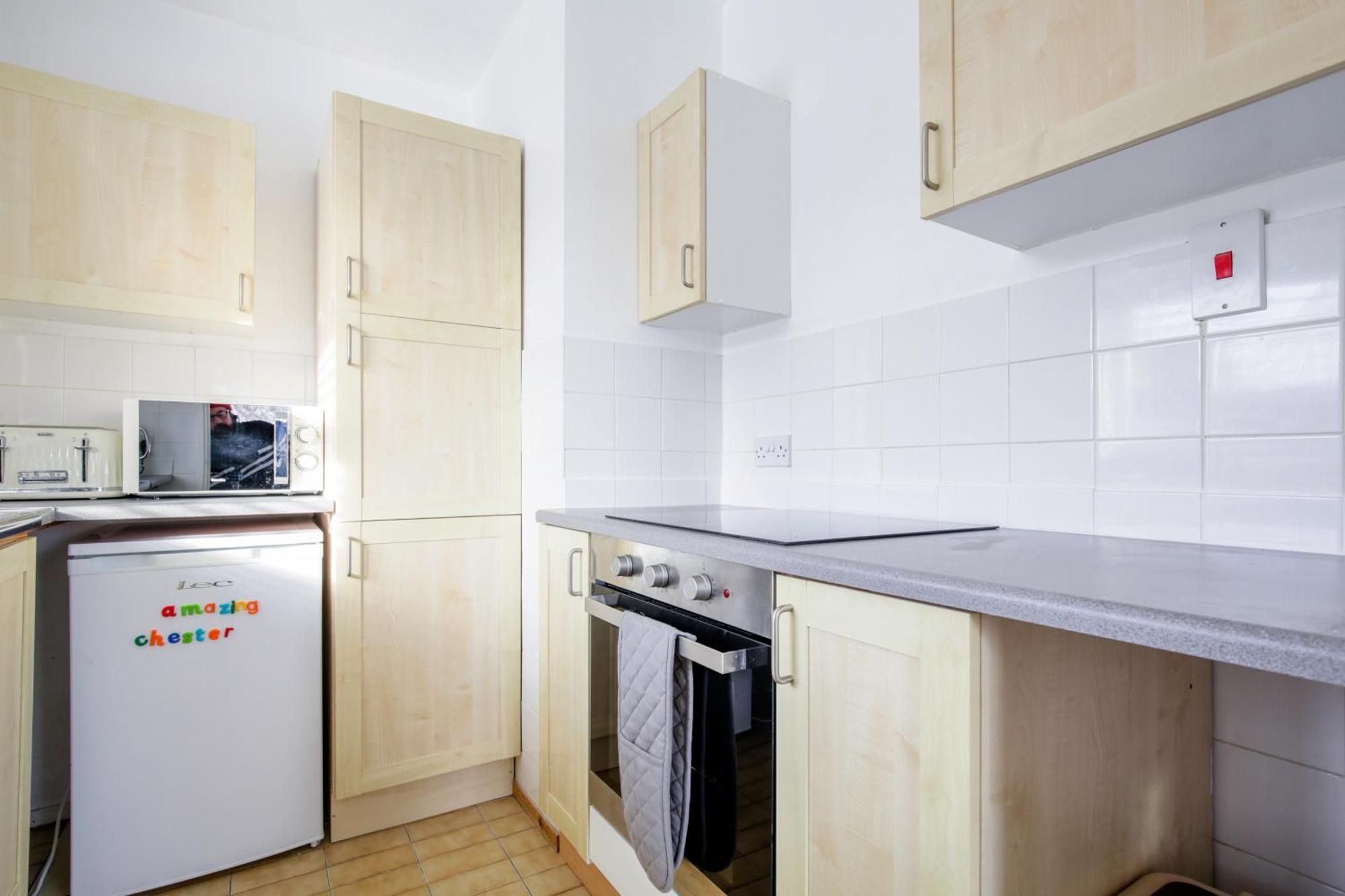 Chester Stays - Best Value Apartment With Free Parking In The Heart Of Chester Zewnętrze zdjęcie